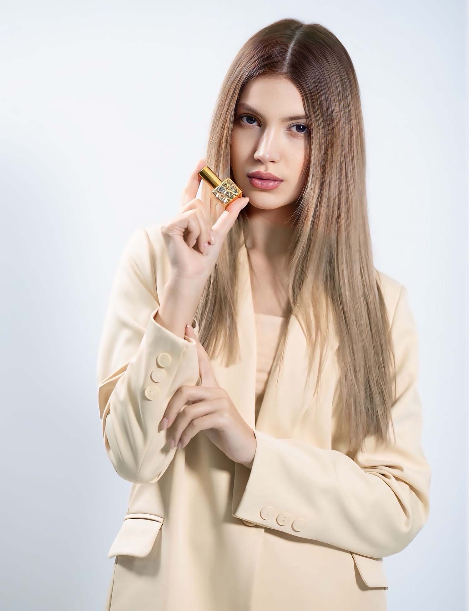 Elen-Simonyan-hayuhi-brend-hoonch3.JPG