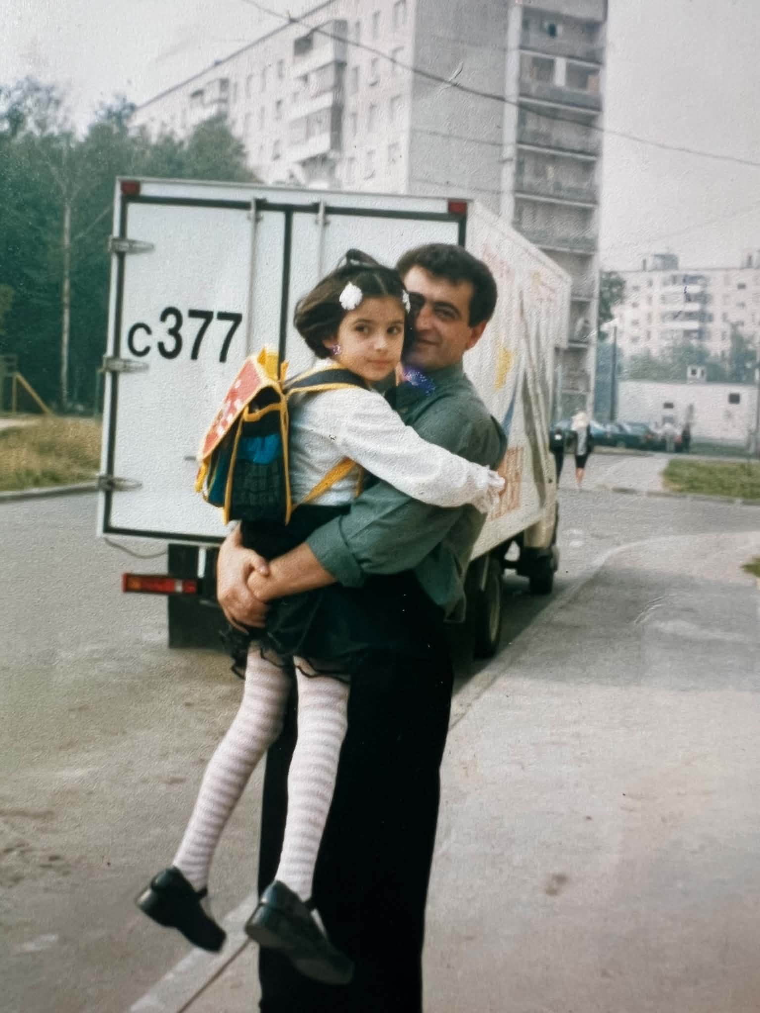 Meri-Grigoryan-mrug-kids-hoonch-am.jpg