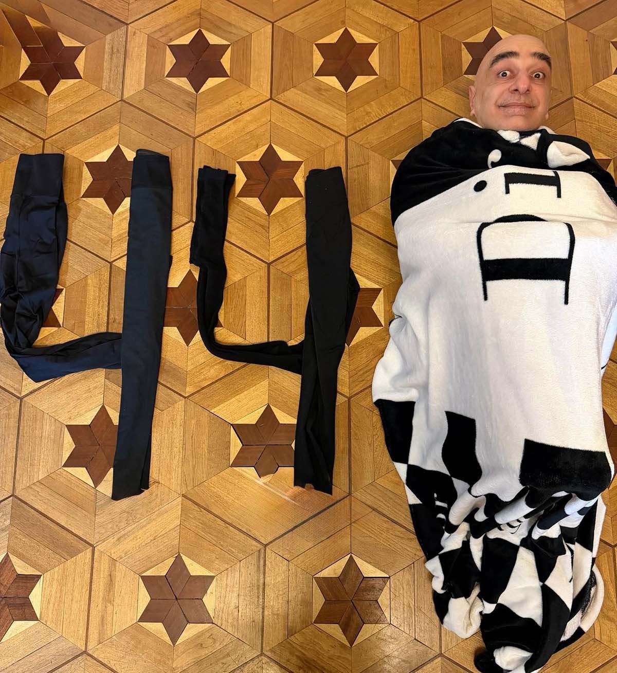 Դերասան Անդրանիկ Հարությունյանը նշում է իր 44 ամյակը