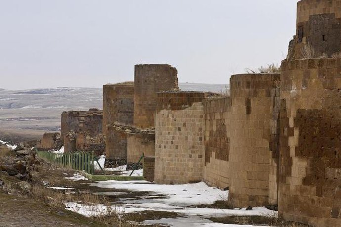 Քաղաքամայր Անի