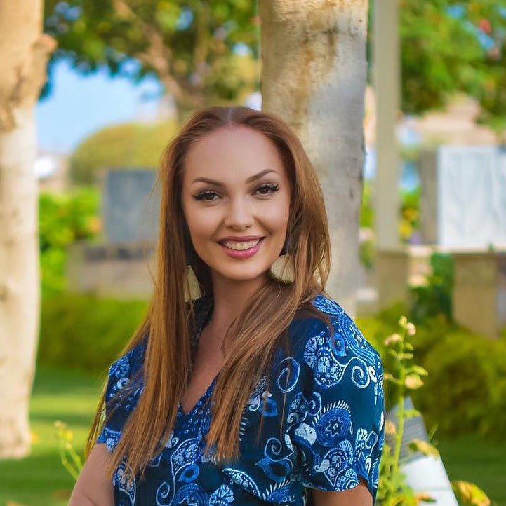 Իրինա Թովմասյան,  Միսս Հայաստան 2001, շուկայագետ, բլոգեր