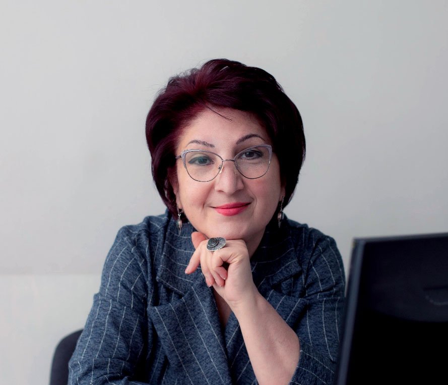 Նաիրա Խառատյան, ընտանեկան և քվանտային հոգեբան