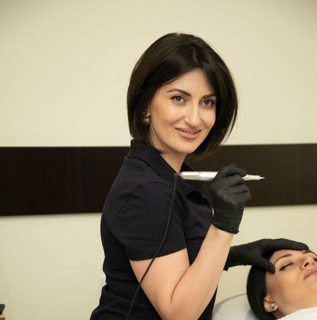 Ռուզաննա Մարկոսյան, Պերմանենտ դիմահարդար