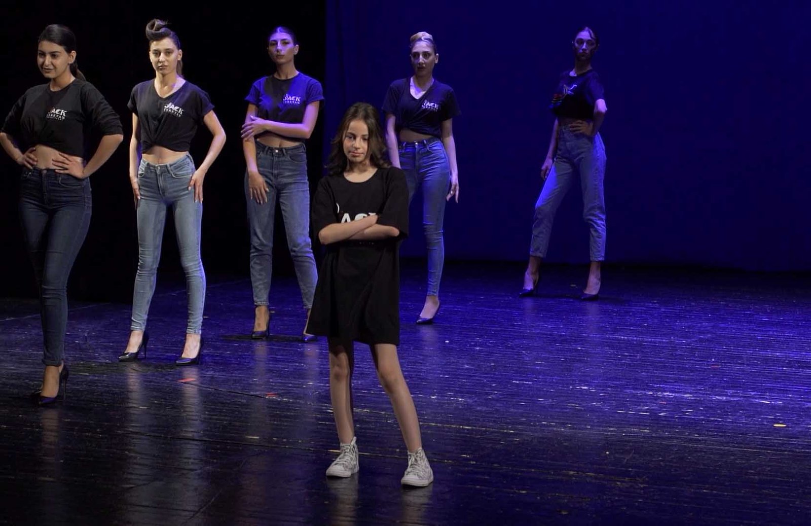 Դեֆիլե, Ջեք Թեքեյան մոդելային ակադեմիա