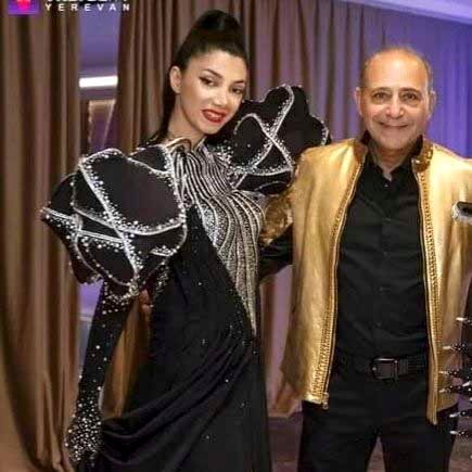 Մոդել Մարիա Ղարիպեանը Ջեյքոբ Մեյերի Երևանյան շքեղ շոուի մոդելների ցանկում