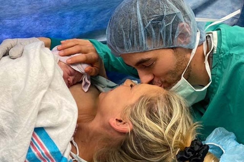 Էնրիկե Իգլեսիասի և Աննա Կուռնիկովայի աղջկա առաջին նկարները