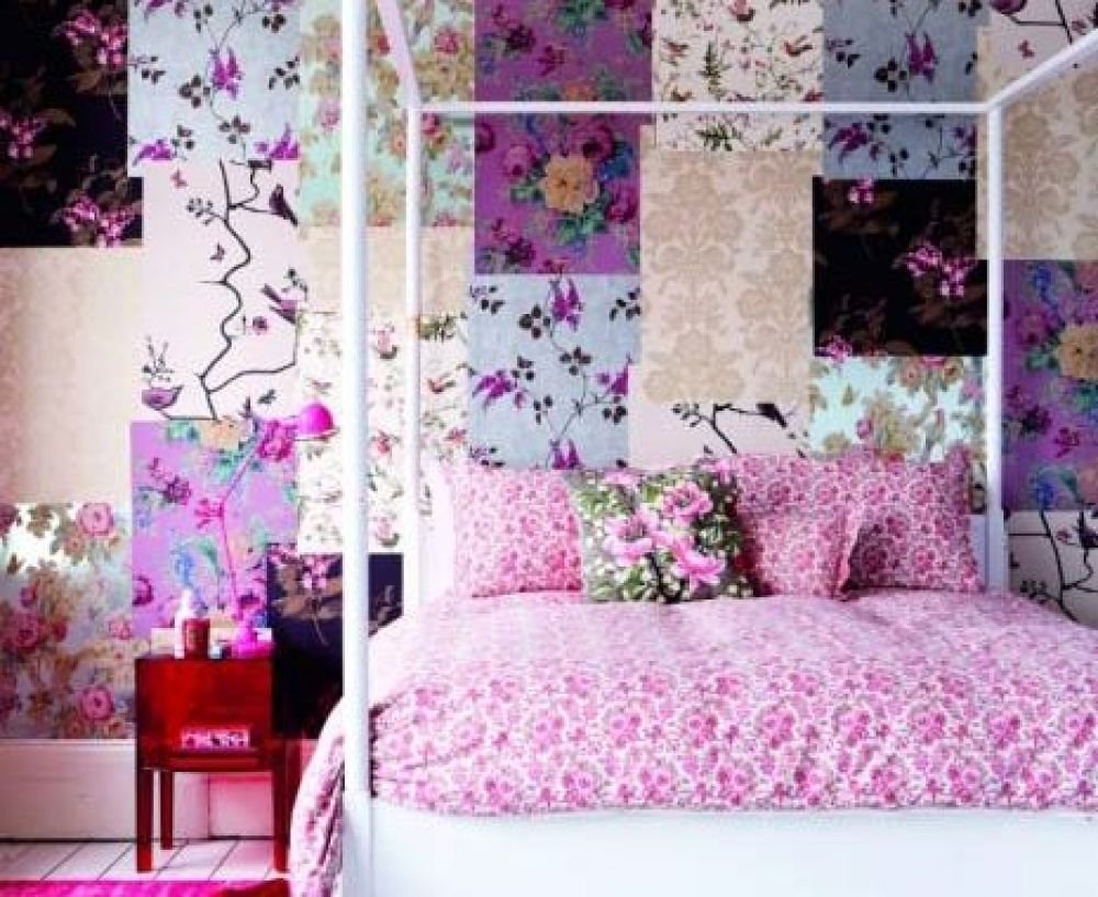 Պաստառների մնացորդները ինտերիերում