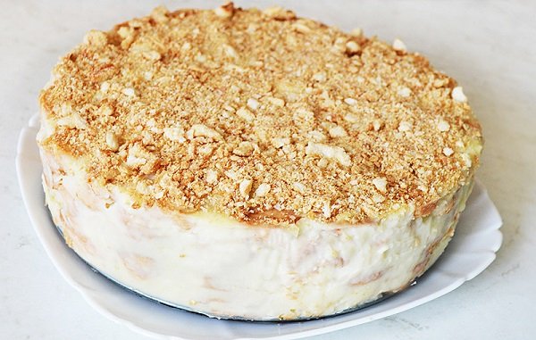 Թխվածքաբլիթով, եփովի կրեմով տորթ